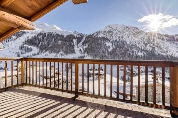 Panoramic terrace
