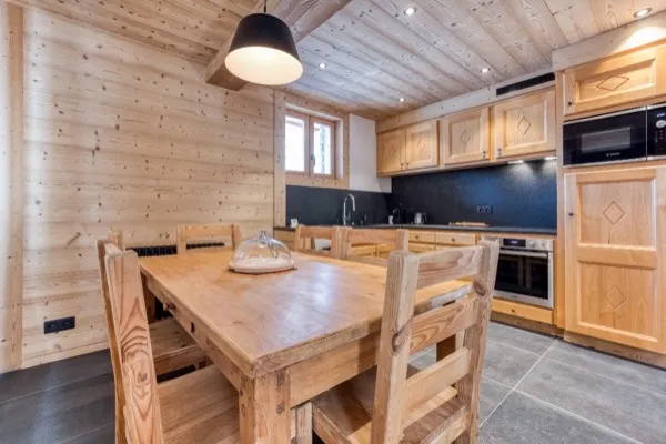 Kitchen and dining room ground-floor apartment